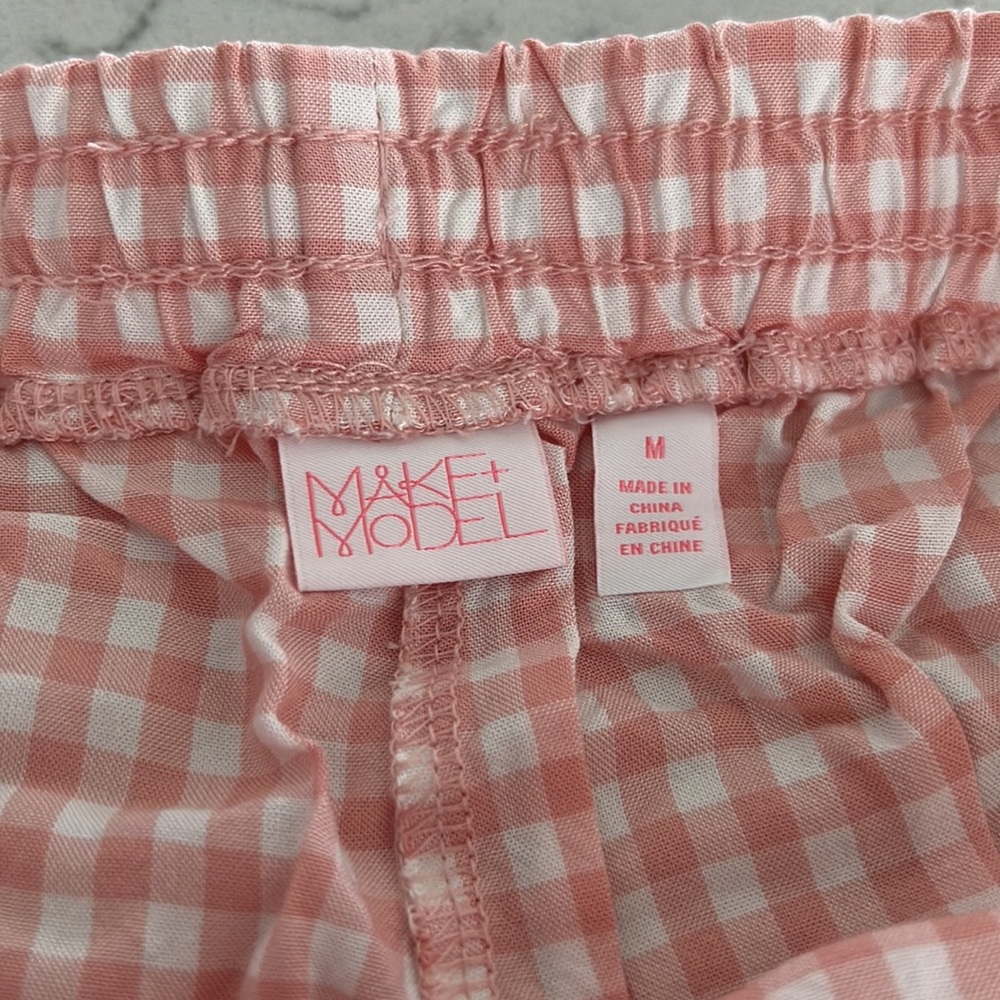 Make + Model Shorts - Picture 4 of 6